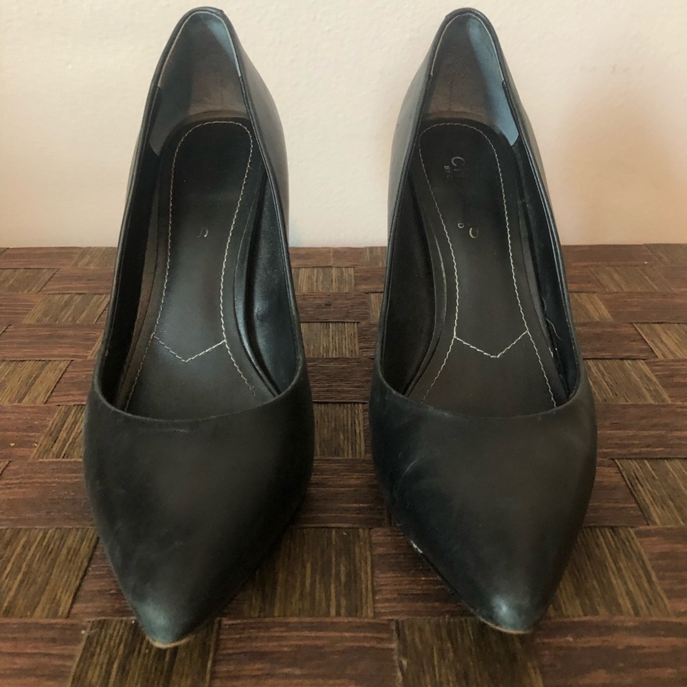 Charles by Charles David black pumps